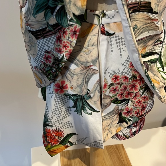 Ava 2 piece shorts suit - Picture 6 of 13